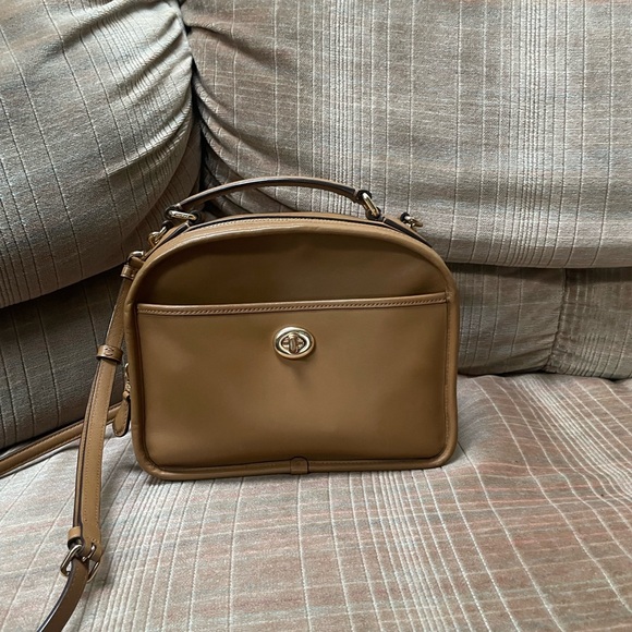 Coach Lunch Pail Limited Edition - Picture 3 of 14